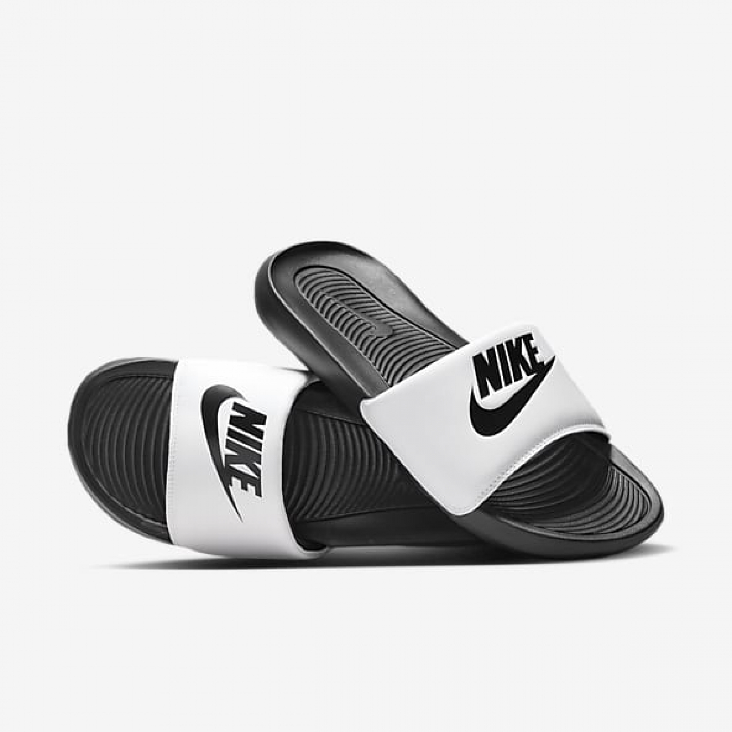 Claquettes nike 