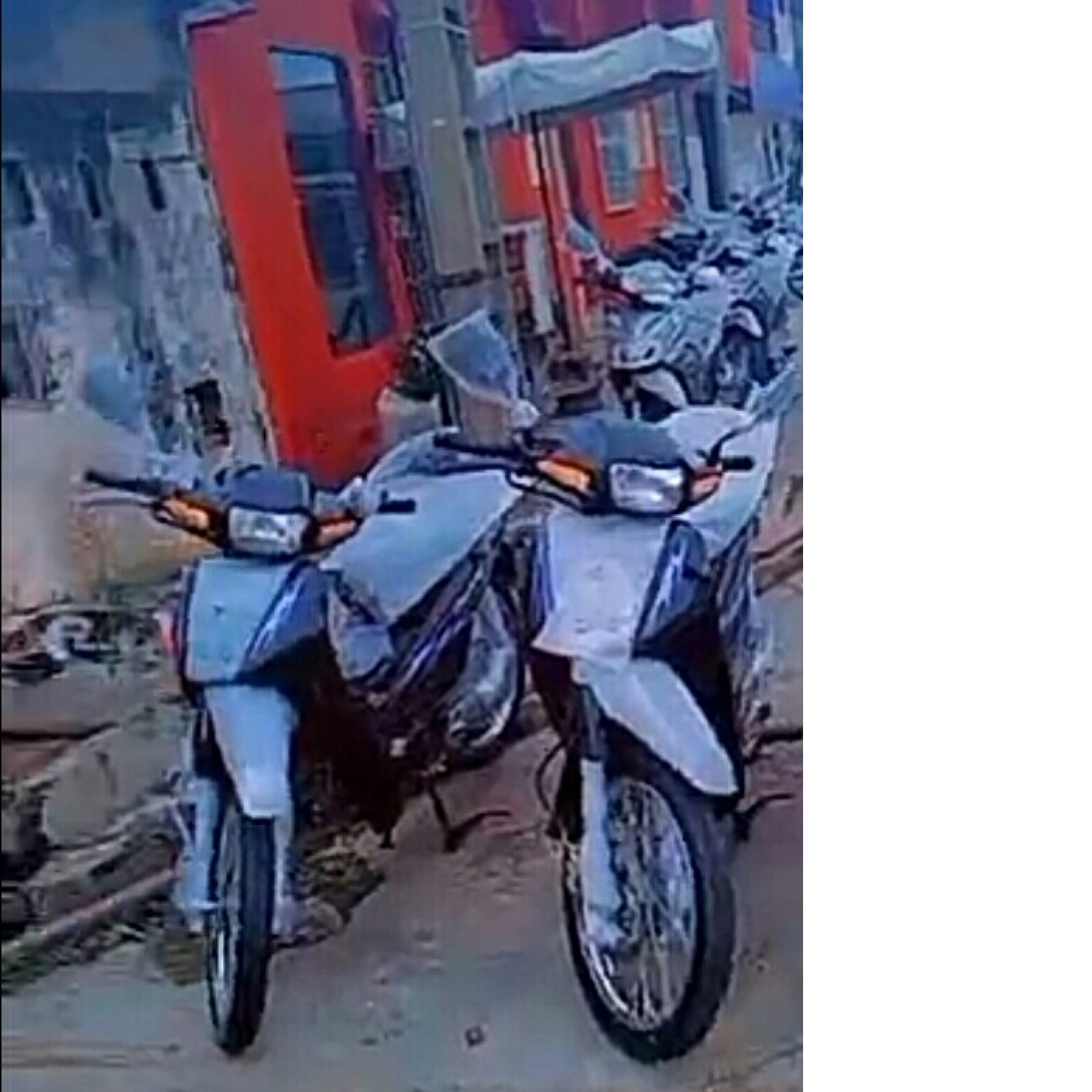 Motos