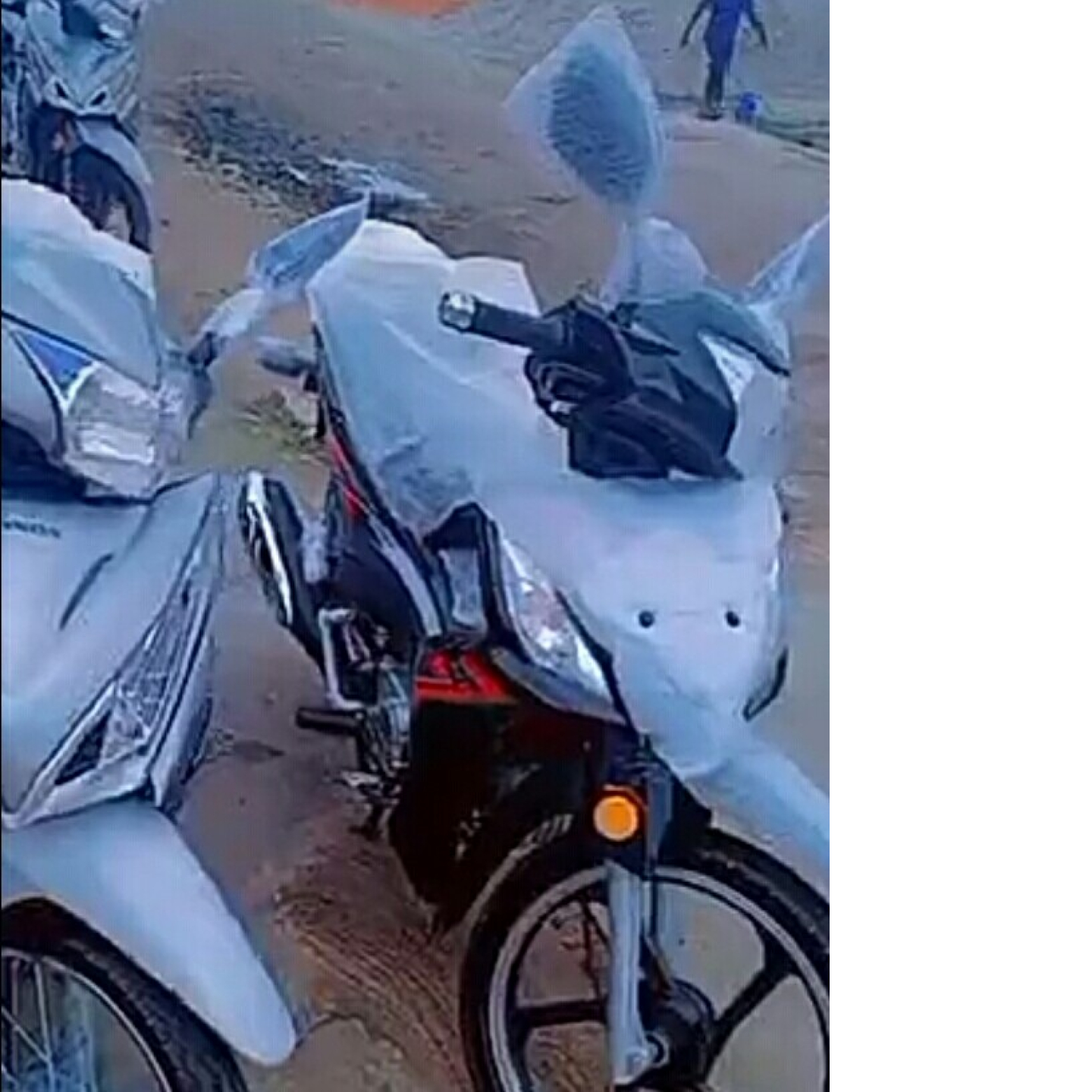Motos