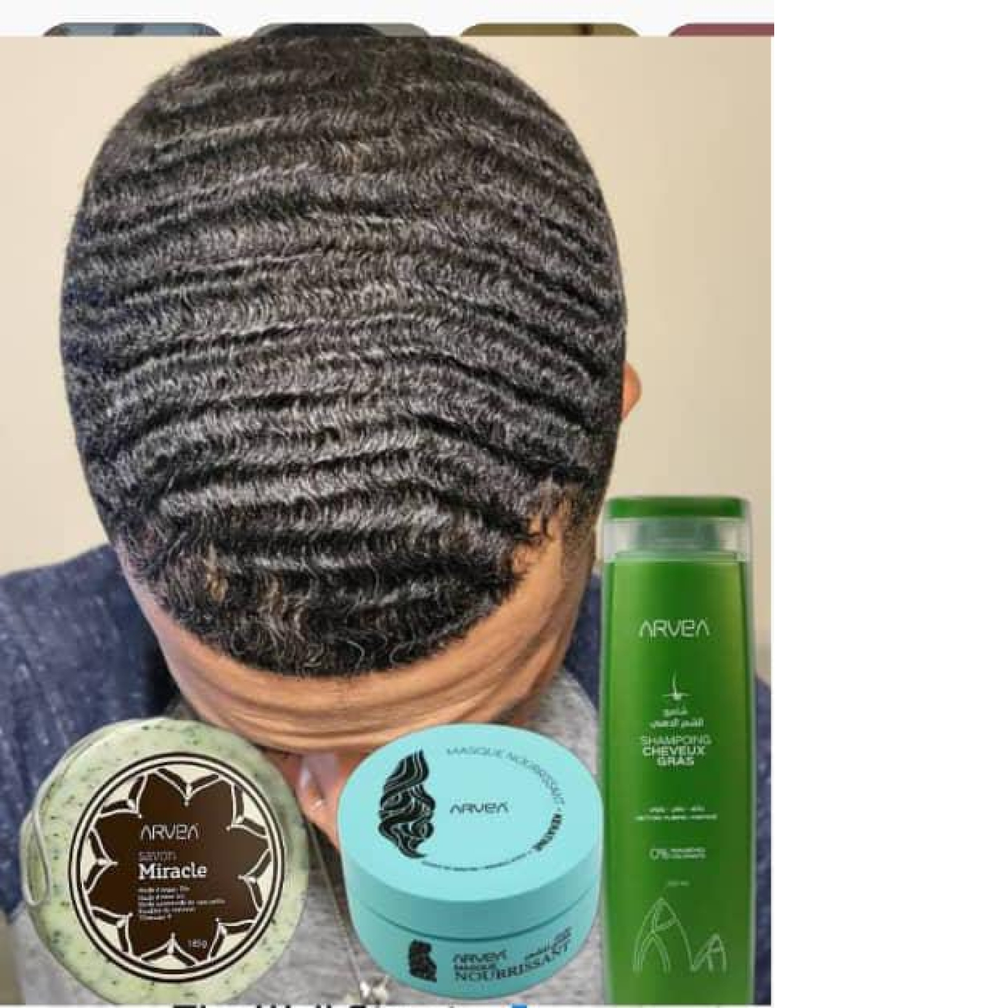 Produit de beauté et des cheveux avec des maquillage et des parfait