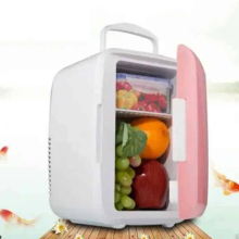 PETIT REFRIGERATEUR / CHAUFFE-ALIMENT DE 4 LITRES : 33.000f  Très joli et coquet réfrigérateur multifonction de 4 litres s'alimentent sous 12 volts DC. Assure également le rechauffage des aliments.  Fortement recommandé pour les véhicules automobiles
