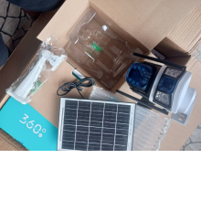 Caméra WIFI solaire rotative 360° avec application V380 : 41000f  * Caméra WIFI solaire panoramique à 360° d’angle de couverture. * Format vidéo au standard H.264X. * Angle de vue panoramique intégrale sur 360°. * Vision nocturne au-delà de 15 mètres, à L