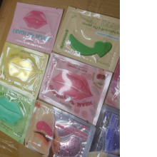 Lot 4 masques anti cerne et 4 masques levres