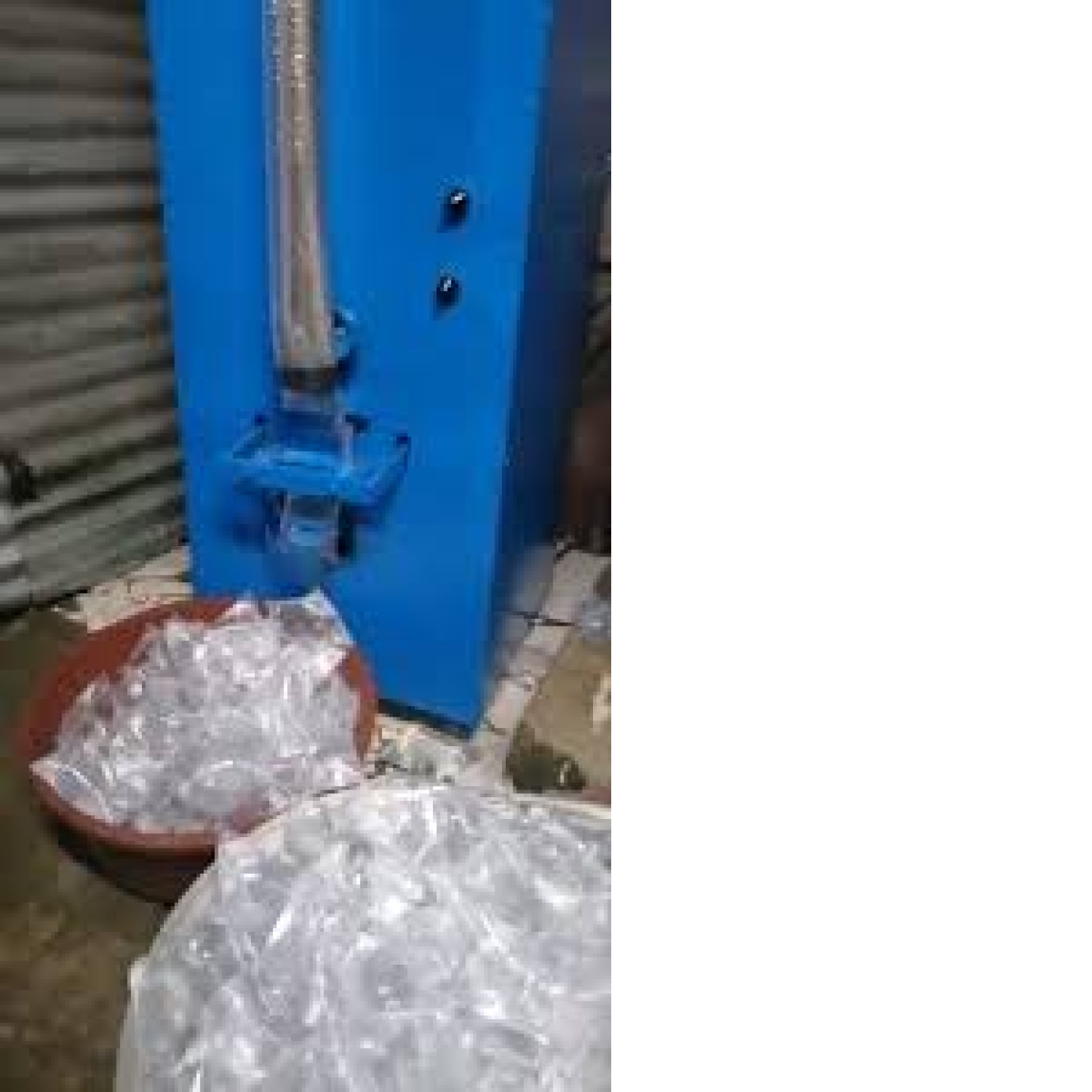 Vende des Machines à couper d'eaux 