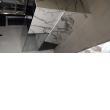 Table d'aceuilles pour vendeur de telephone 